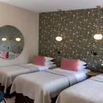 Le Petit Beaumarchais & Hotel 4*