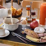Le Petit Beaumarchais & 4* Párizs