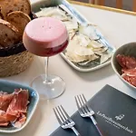 Le Petit Beaumarchais & 4* Paris