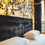 Hotel Le Petit Beaumarchais & Paris