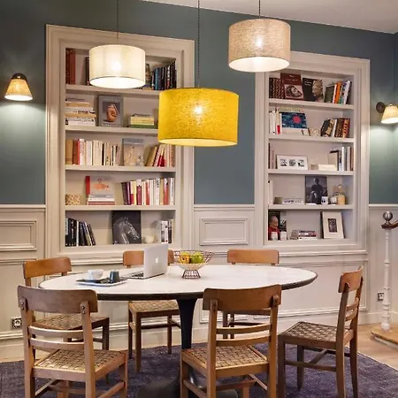 Le Petit Beaumarchais & Hotel Paris