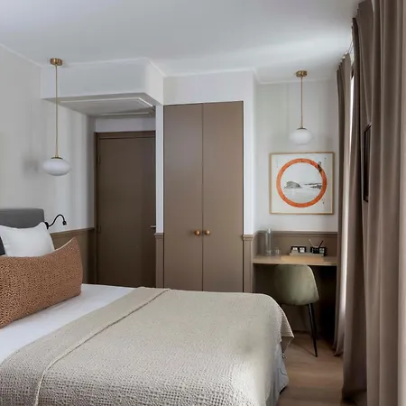 Hotel Le Petit Beaumarchais &