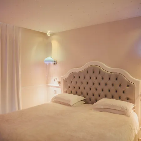 Hotel Le Petit Beaumarchais &