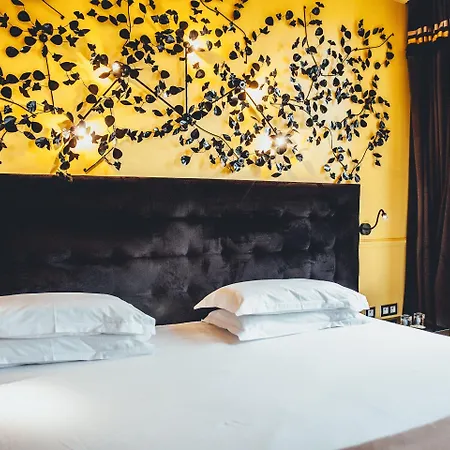 Le Petit Beaumarchais & Hotel