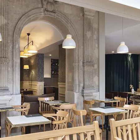 Le Petit Beaumarchais & Hotel 4*