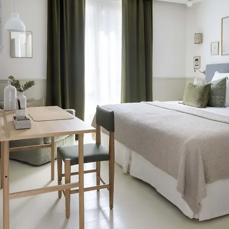 Le Petit Beaumarchais & 4*