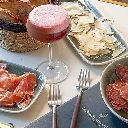 Hotel Le Petit Beaumarchais &