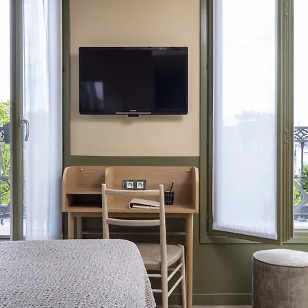 Le Petit Beaumarchais & Hotel