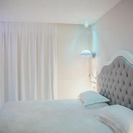 Hotel Le Petit Beaumarchais Hotel&spa Ex Original 4*