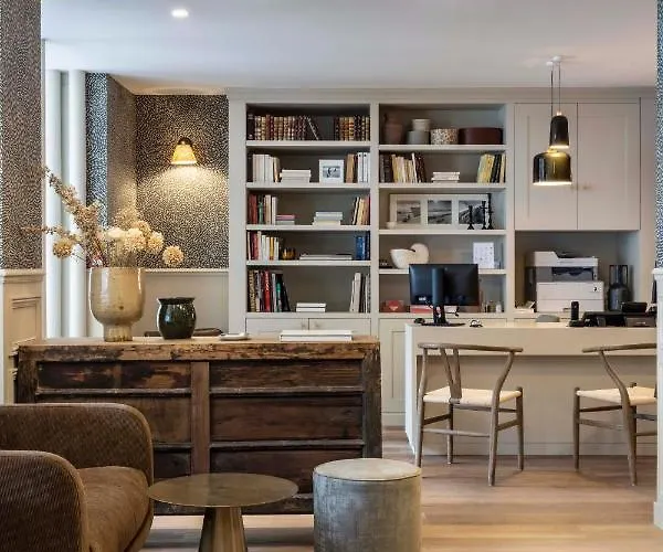 Le Petit Beaumarchais & 4* Paříž