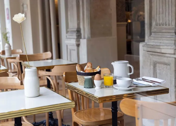 Szálloda Le Petit Beaumarchais & 4*