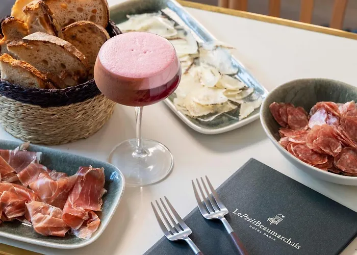 Le Petit Beaumarchais & 4* Paris