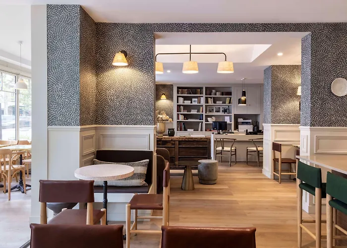 Le Petit Beaumarchais & 4* Paříž