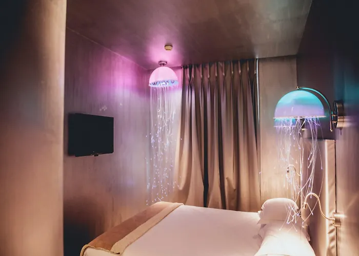 Le Petit Beaumarchais & Hotel