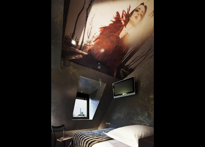 Le Petit Beaumarchais & Hotel Paris