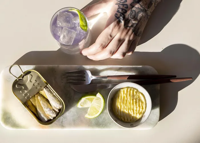 Hotel Le Petit Beaumarchais &