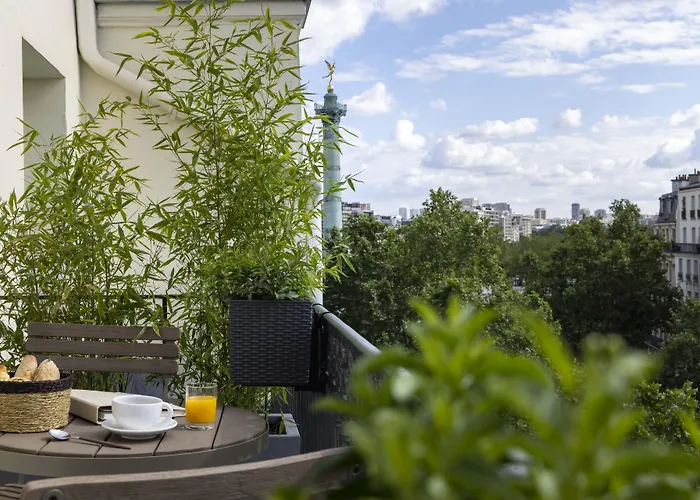 Le Petit Beaumarchais & Paris