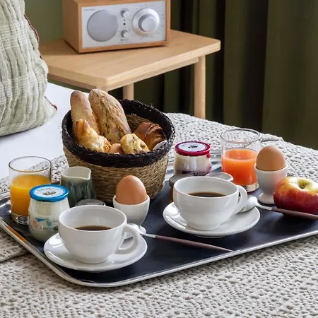 Hotel Le Petit Beaumarchais &