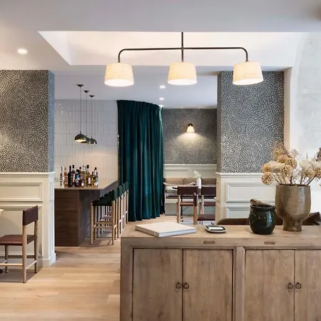 Le Petit Beaumarchais & 호텔