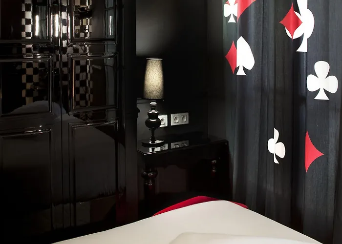 Le Petit Beaumarchais & 4*