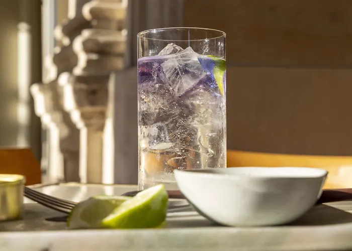 Le Petit Beaumarchais & 4*